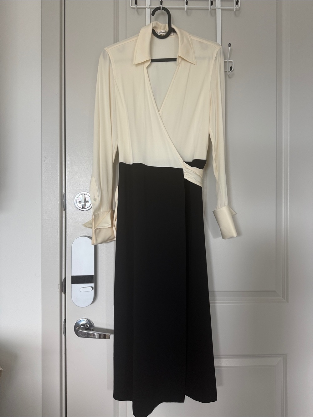 Diane Von Furstenberg Ivory and Black Long Sleeve Wrap Dress